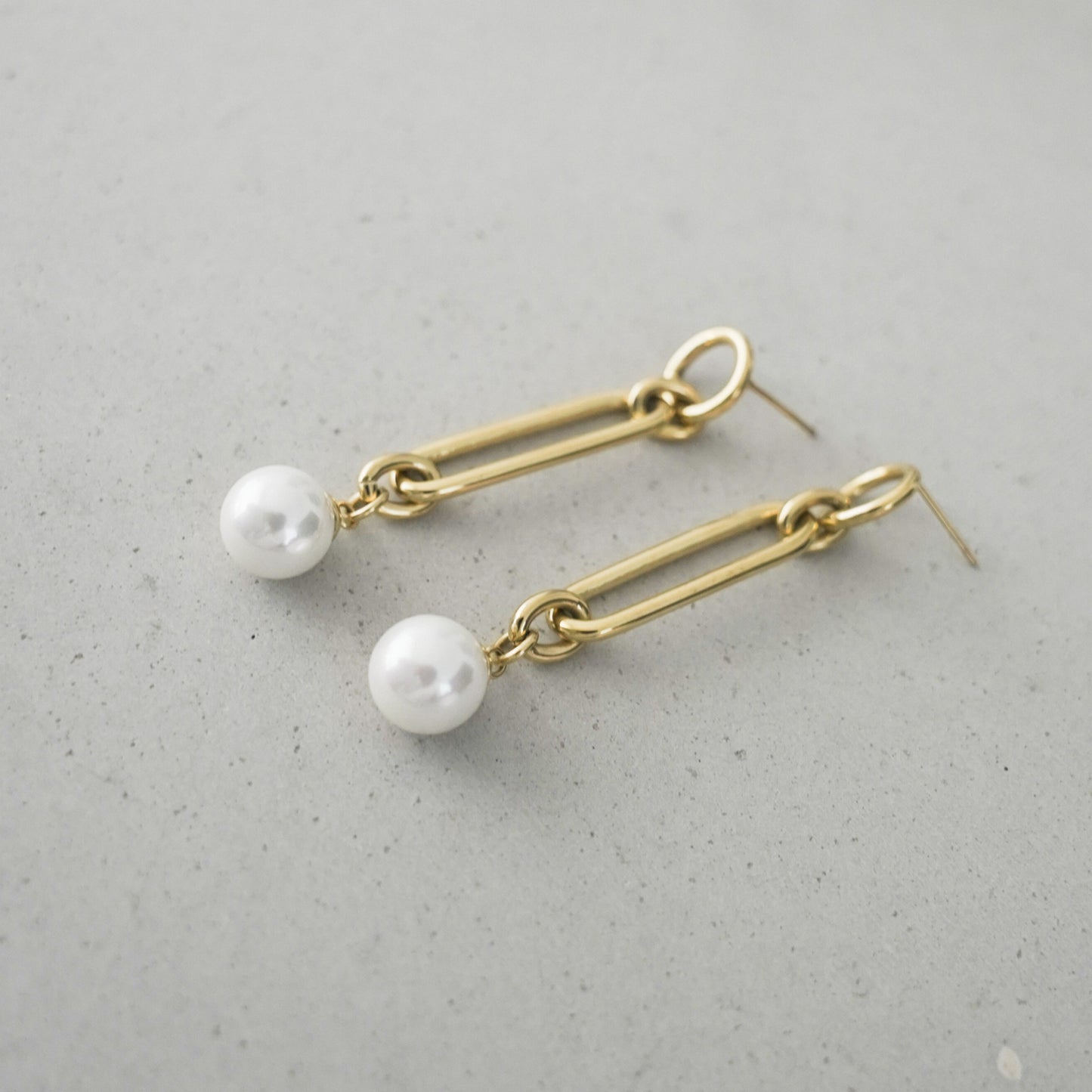 Link Drop Pearl Earrings